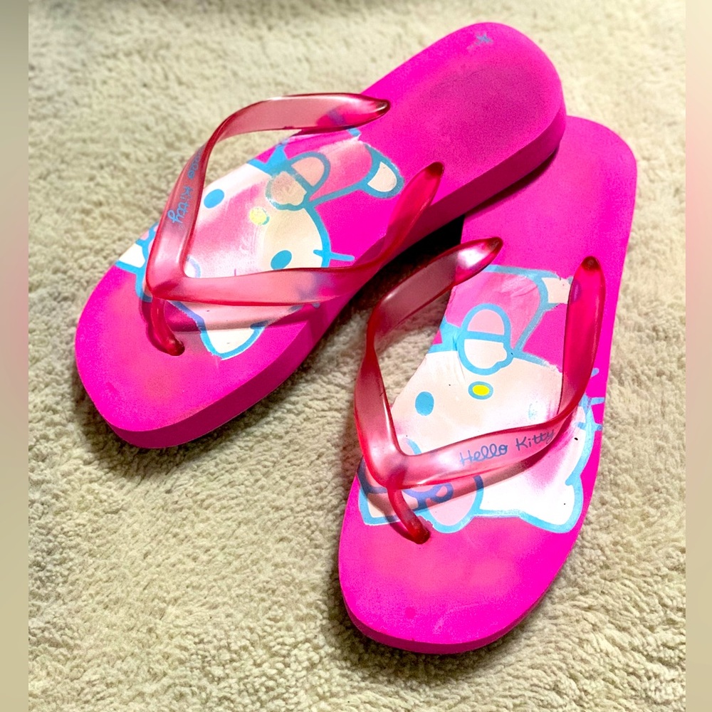 Hello Kitty used Flip Flops Size 10